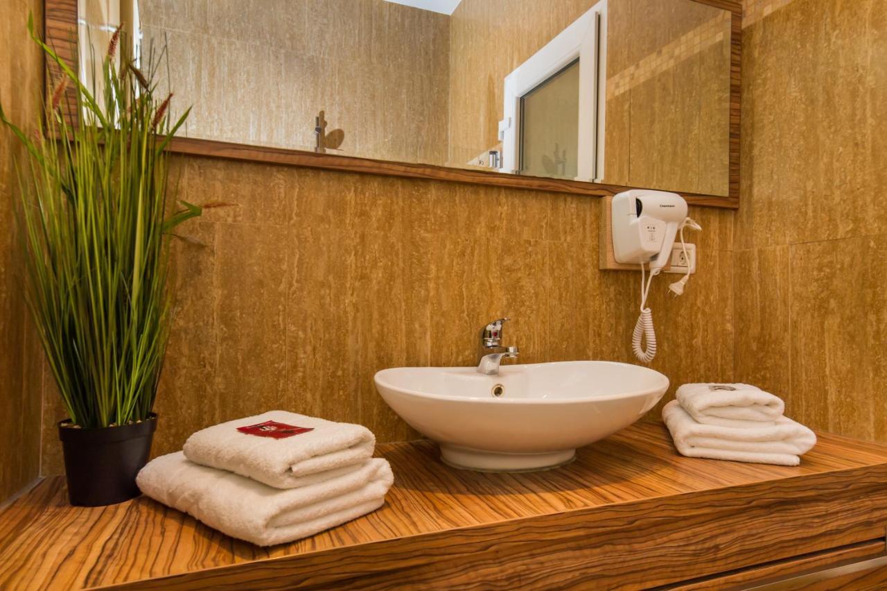 Central Park Residence ブラショフ エクステリア 写真
