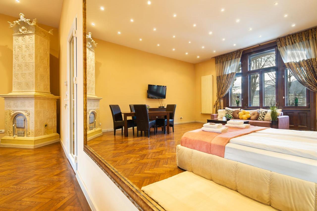 Central Park Residence ブラショフ エクステリア 写真